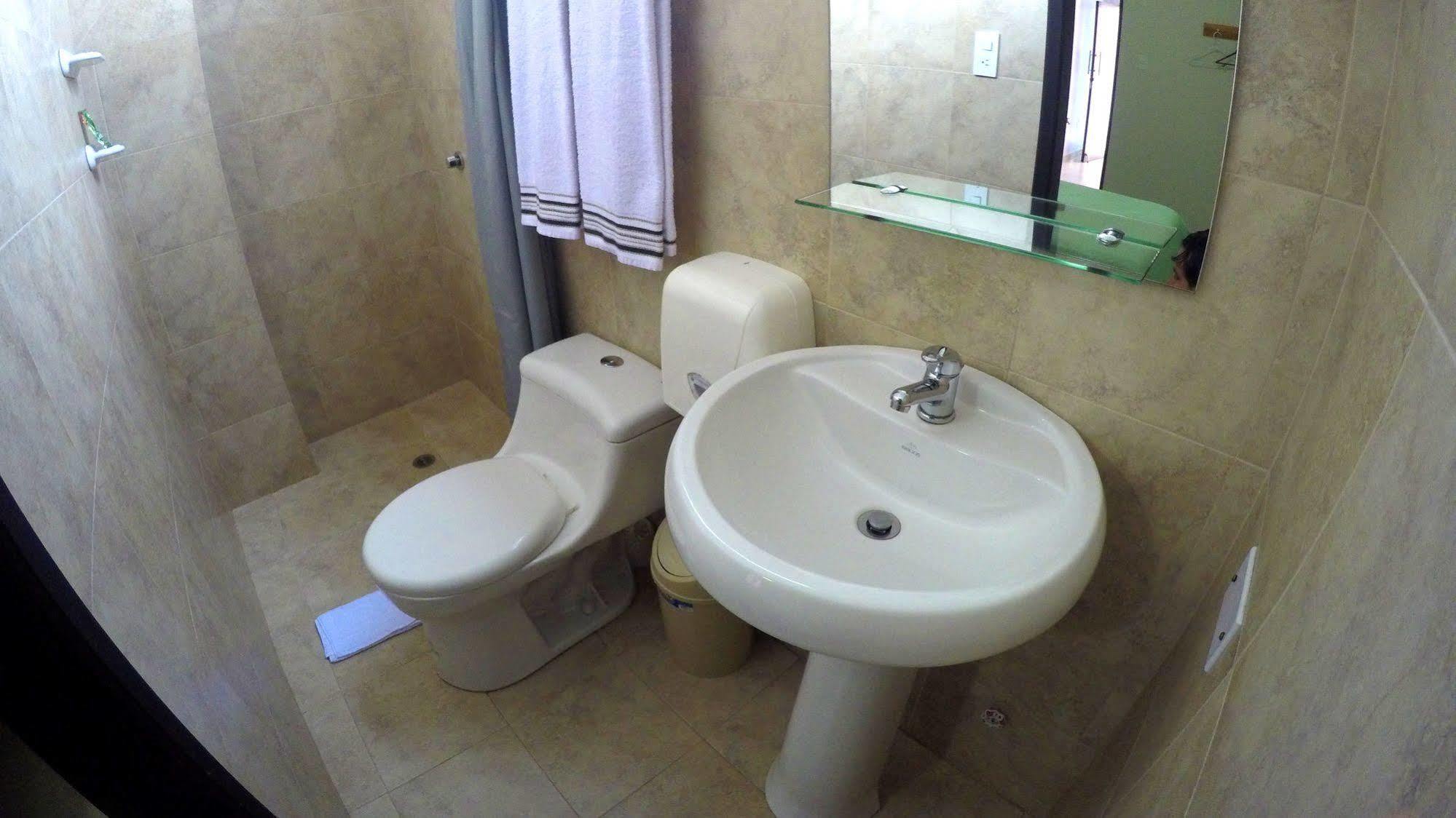 Dc Suites Aeropuerto Гуаякиль Экстерьер фото