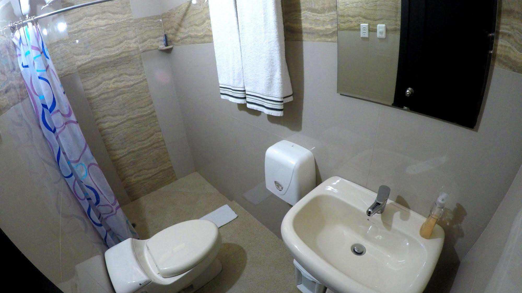 Dc Suites Aeropuerto Гуаякиль Экстерьер фото